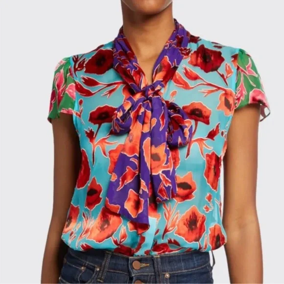 NWT ALICE + OLIVIA Sheer Floral Poppy Garden BlueBird Blouse with Neck Tie - Picture 5 of 16